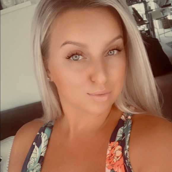 Meet the posher 🌺 - Picture 2 of 4